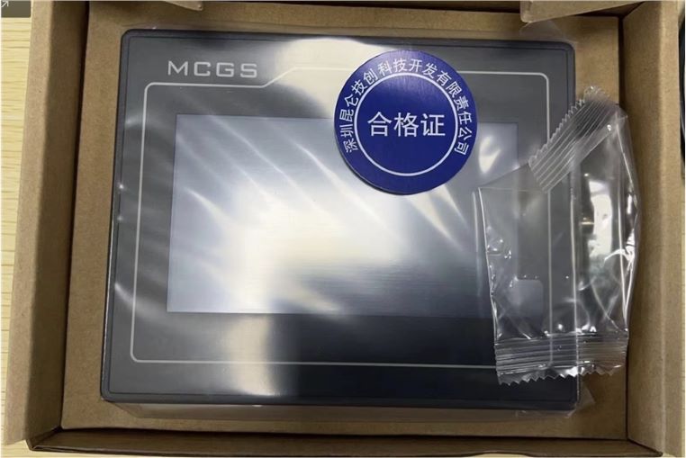 鞋頭定型機(jī)使用的觸摸屏型號(hào)：TPC7021Ei     ?